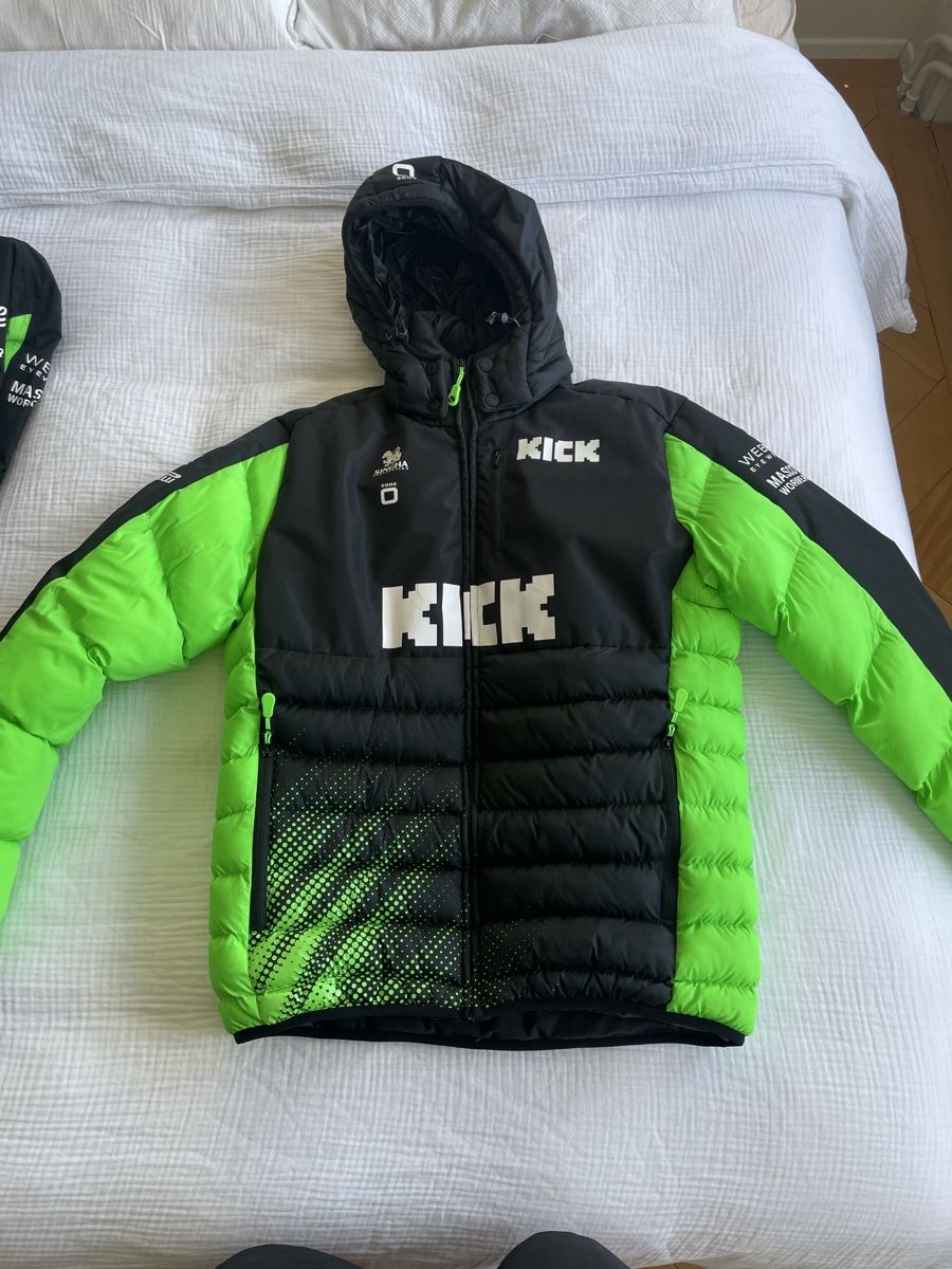 Lotti di vestiti: Stake F1 Team Kick Sauber - Jackets, Vest, Pullover, Polos – Usato da Zürich venduto da Eumi7 3
