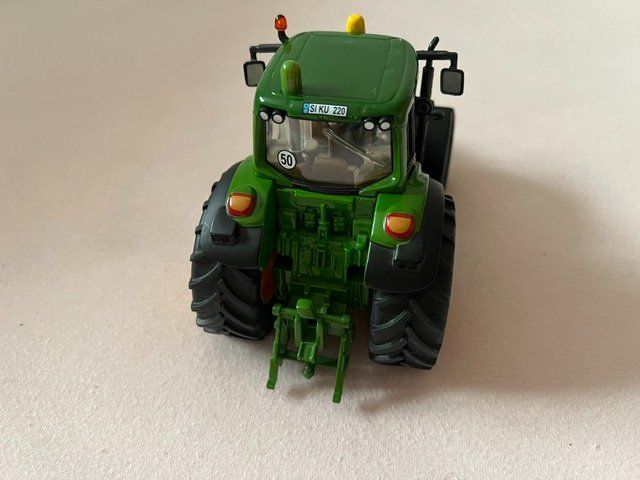 Siku Kit di modellismo & Modellini statici: Siku John Deere 7530 – Usato da Oensingen venduto da alpenvogel92 5