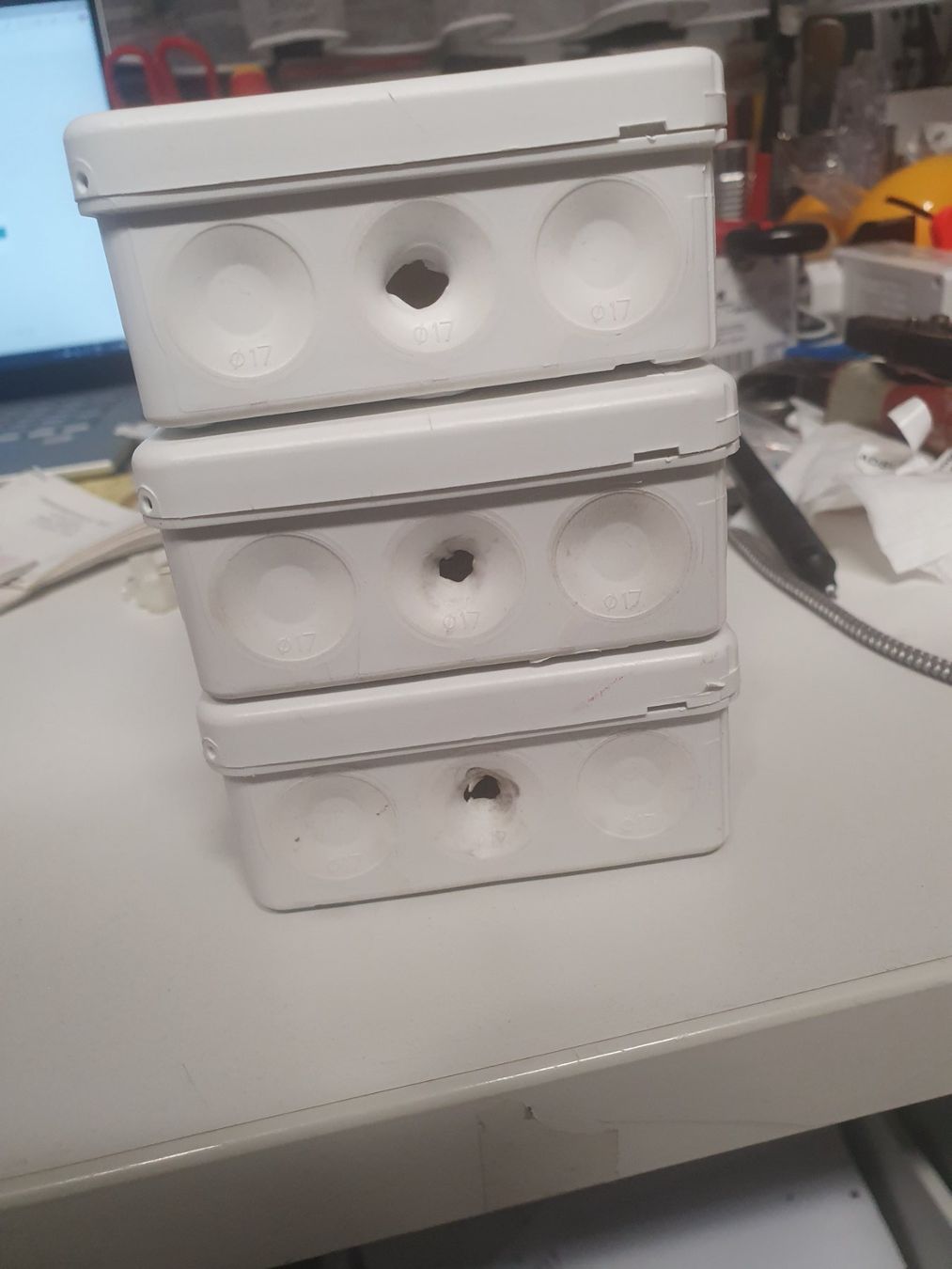 Alimentazione elettrica: Kabelabzweigdose Abzweigdose 85×85×38 mm – Usato da Zürich venduto da eymen20 5