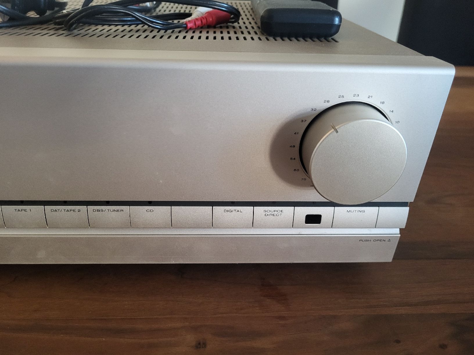 Marantz Verstärker: MARANTZ VOLLVERSTÄRKER – Defekt aus Fruthwilen von Mostro-Medusa 2