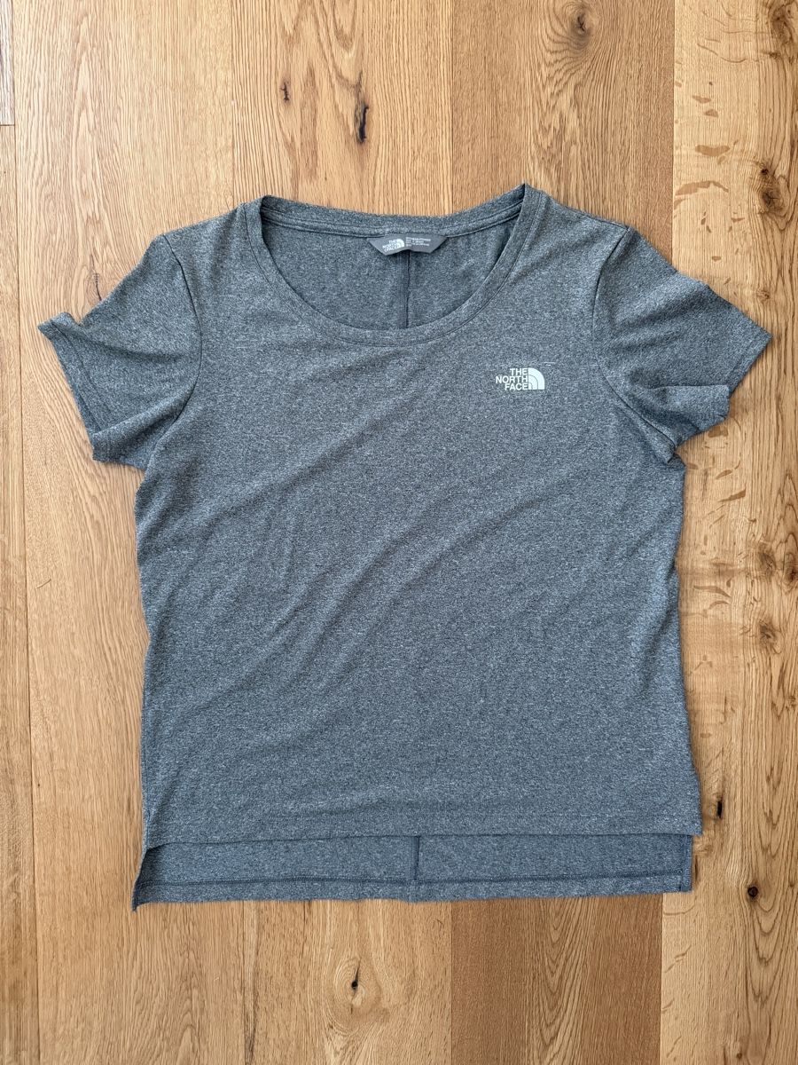 North Face T-shirts: The North Face Tshirt, Gr. S – D'occasion à Interlaken par fbnscl