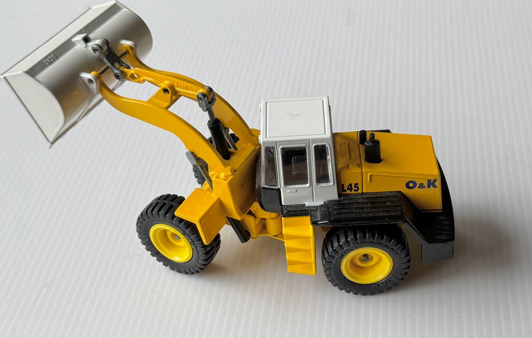 Kit di modellismo & Modellini statici: Traktor, Bagger 3 Stück – Usato da Zürich venduto da Octopus-275 3