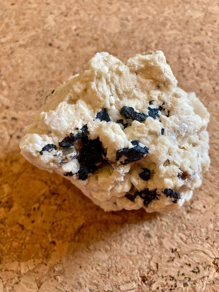 Minerali & Pietre curative: Turmalin/ Albit – Nuovo (secondo la descrizione) da Biberist venduto da Steine 2