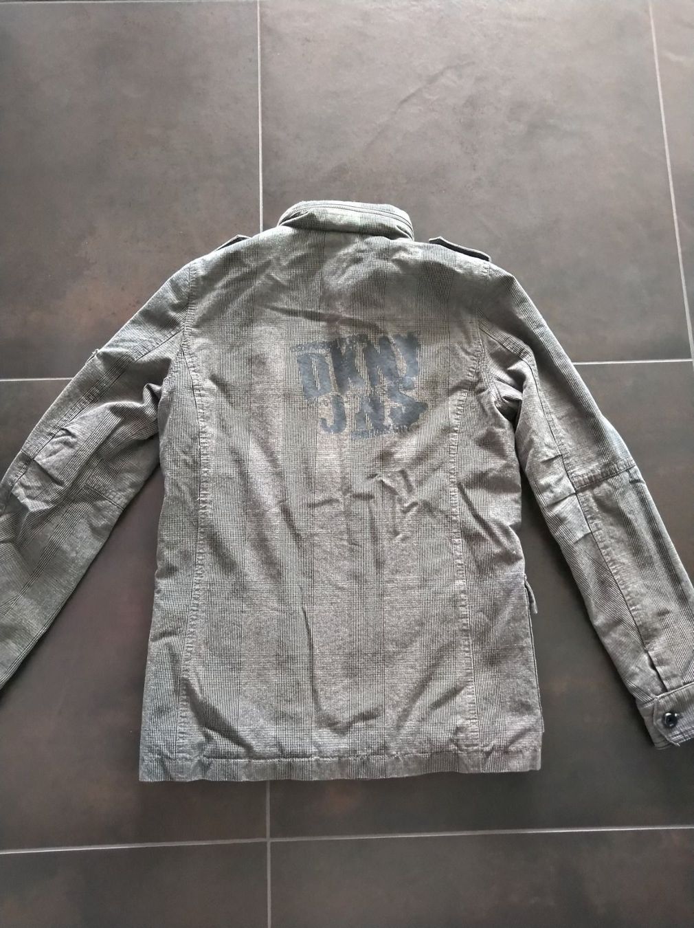 DKNY Giacche: DKNY Jacke – Usato da Salenstein venduto da Silly...0 4
