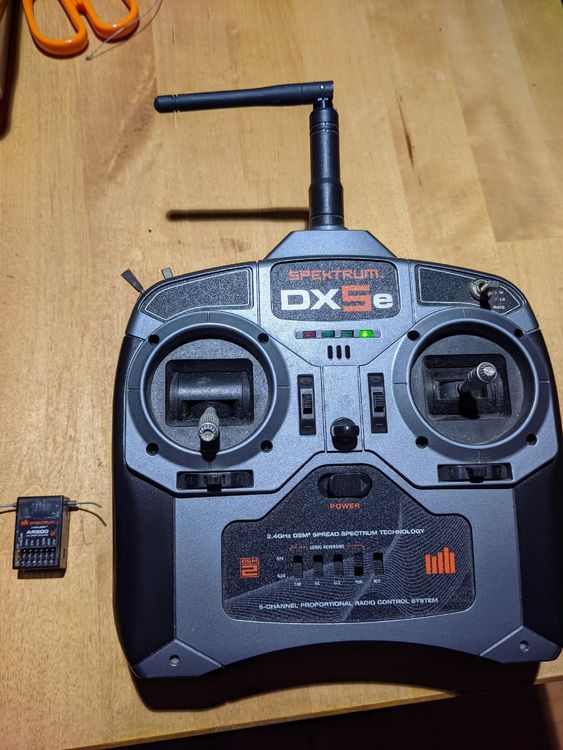 Spektrum DX5e DSMX 2.4GHz Sender/Empfänger AR500 (Gebraucht) in ...