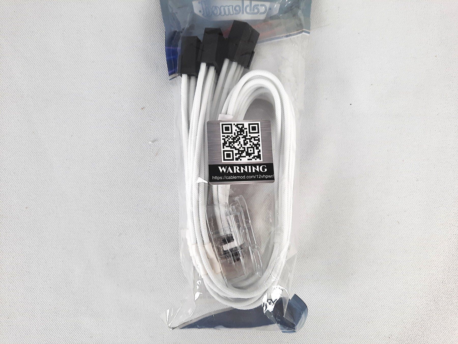 Cablemod Cavi: CABLEMOD-PRO-ModMesh-45 cm – Nuovo (secondo la descrizione) da Beinwil am See venduto da Restwert_Beinwil 2