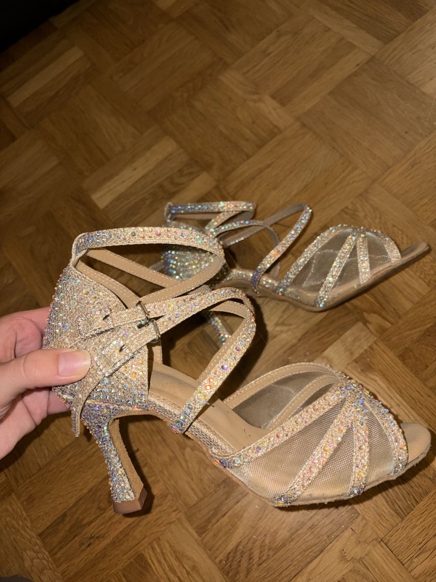 Damenschuhe: Tanzschuhe Gr 39 Strasssteine – Gebraucht aus Kloten von jasminverkauft