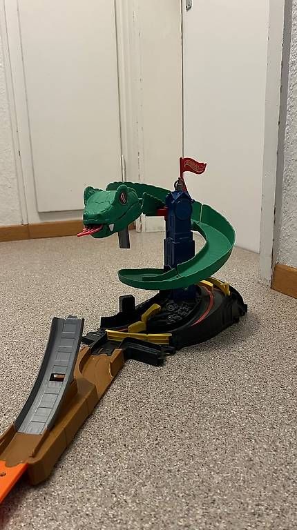 Piste: Hot Wheels Bahn Snake – Usato da Bern venduto da Aniba23 1