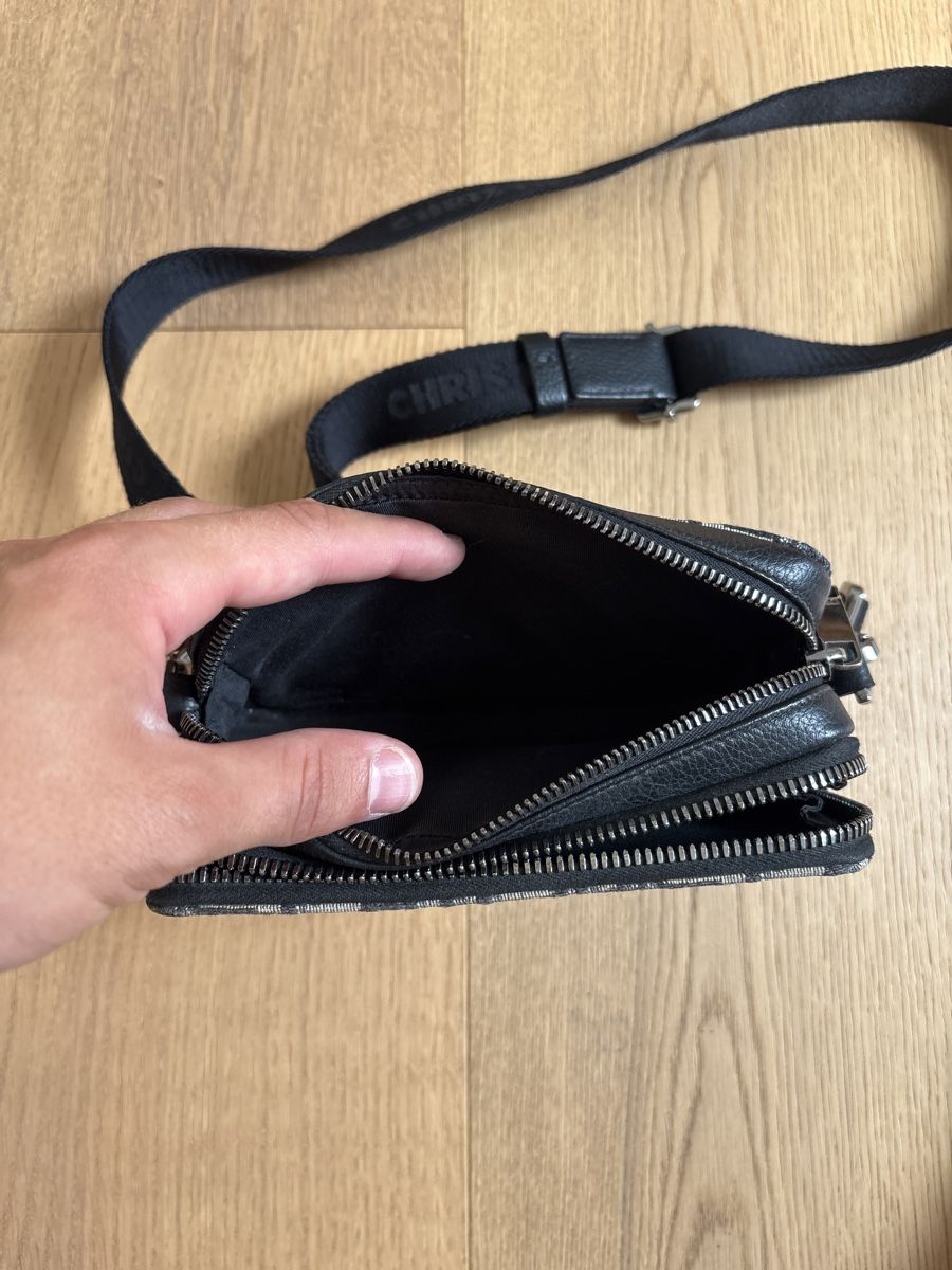 Dior Borse: Pouch mit Reissverschluss und Riemen – Nuovo (secondo la descrizione) da Steffisburg venduto da til_t7yv 2