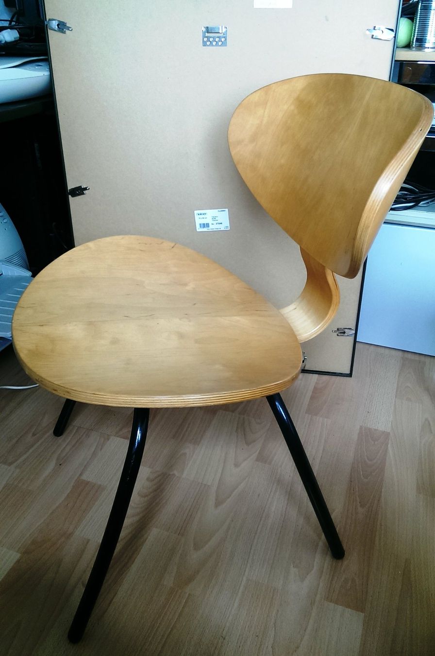 Chaises: 2 Stühle aus Holz – D'occasion à Goldau par Ejidomar 4