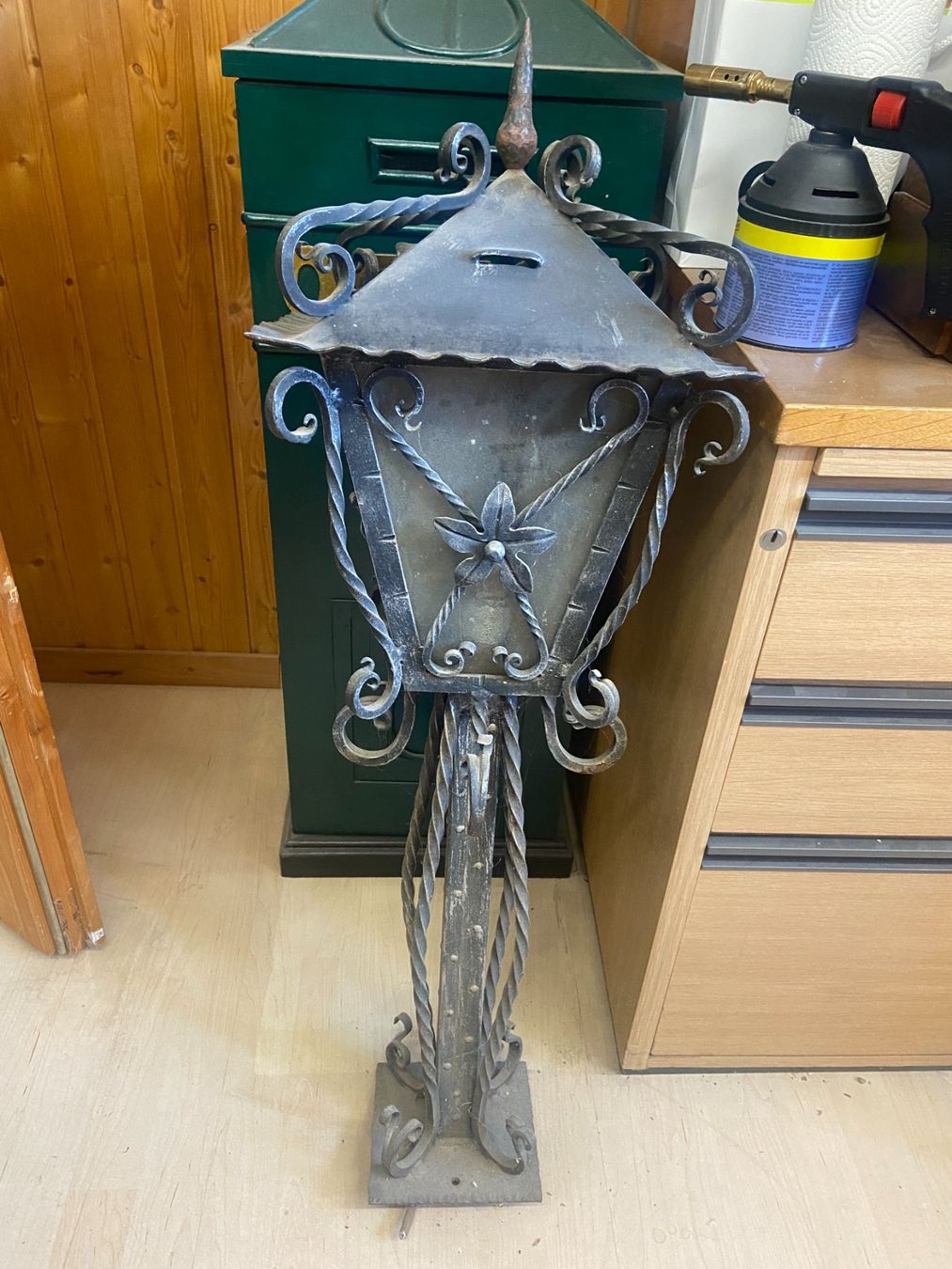 Lampade: Gartenlampe Handgeschmidet – Usato da Uster venduto da Renohund