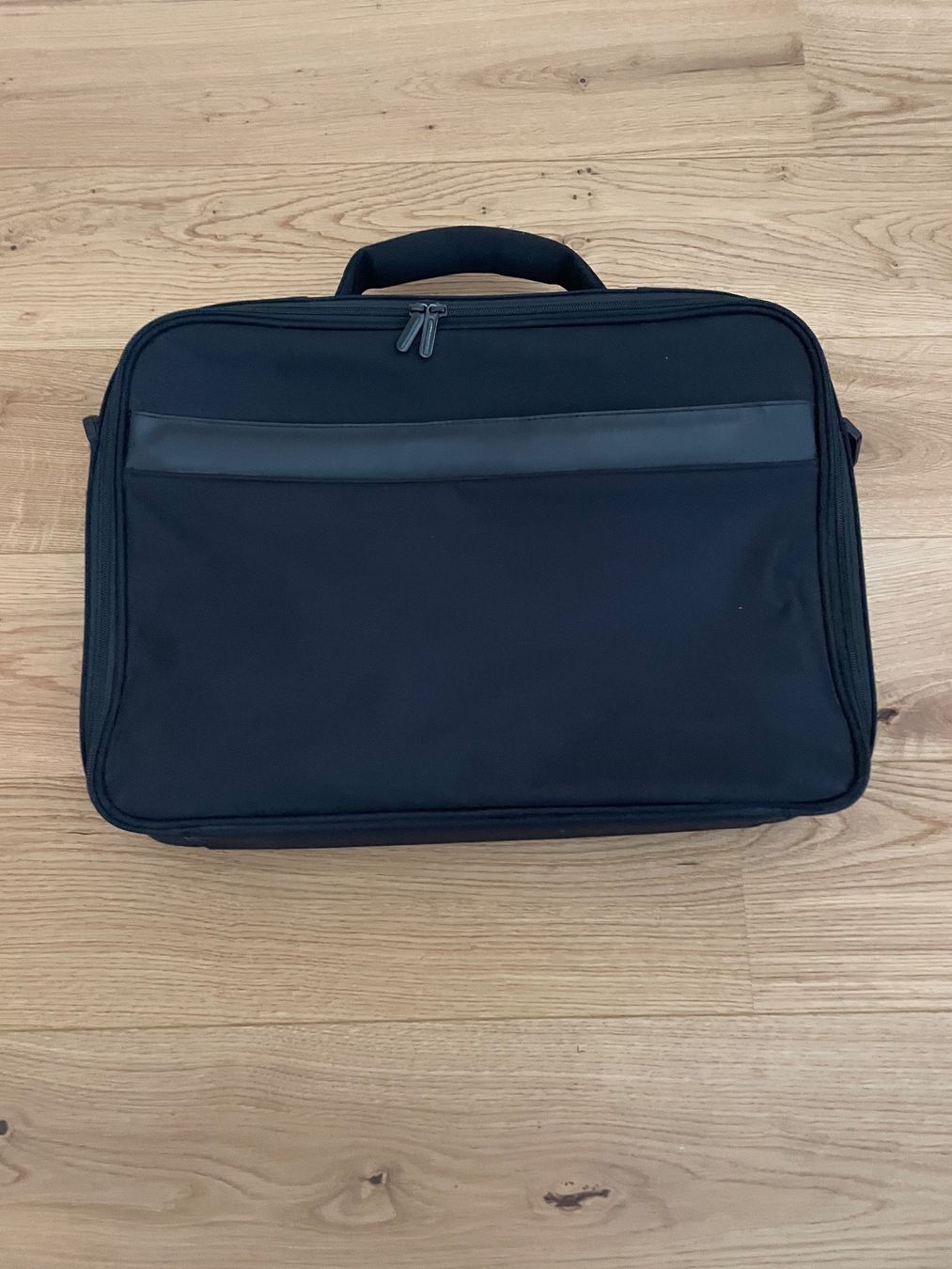 Valigie & Borse: Laptop Tasche – Usato da Laupen BE venduto da Jonasbolinger