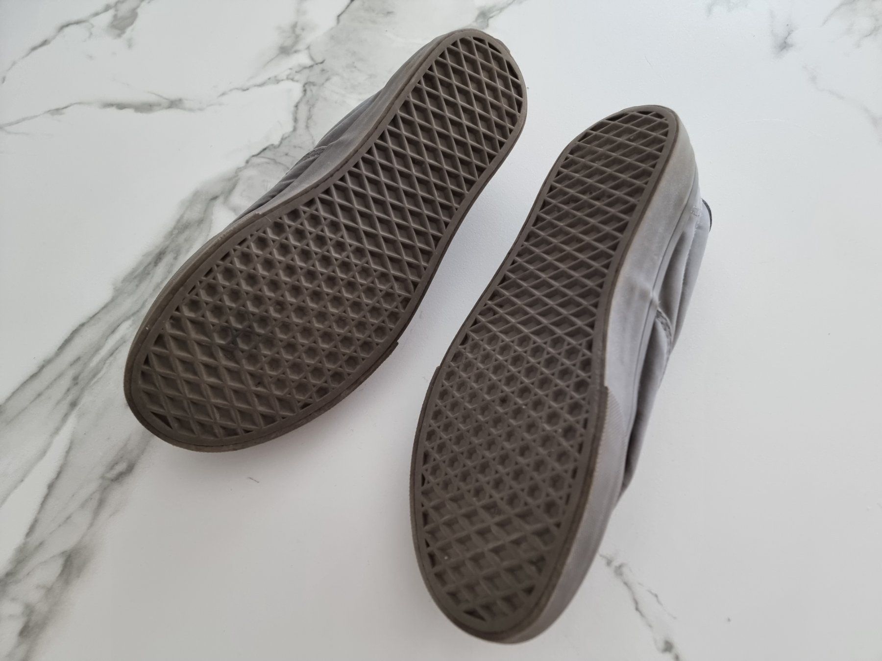 Vans Scarpe da uomo: Vans Old Skool Sneaker Grau (42.5) – Usato da Zürich venduto da TrueTrade 3