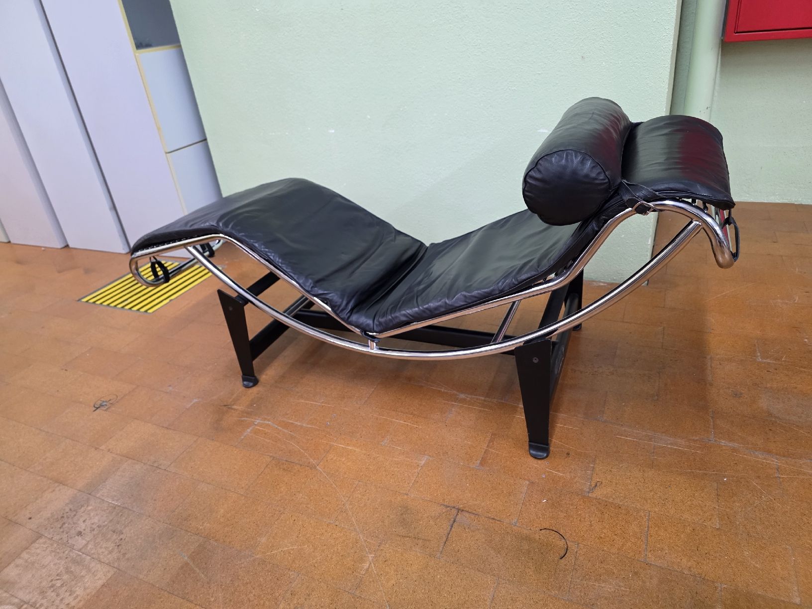 Sedie a sdraio: Designer Liege im LC4 Le Corbusier Stil – Usato da Lichtensteig venduto da Polsterwerk 2