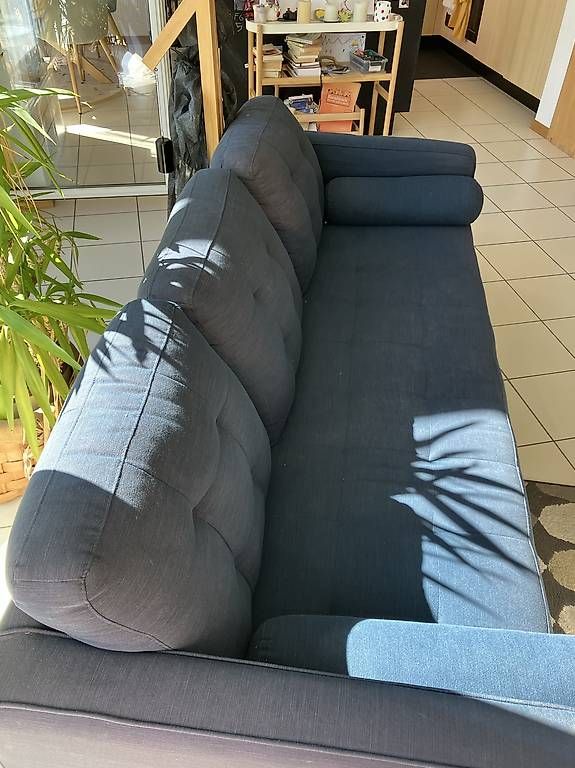 Sofas: Canapé 3 places à donner – D'occasion à Villars-sur-Glâne par jer_j82k 4