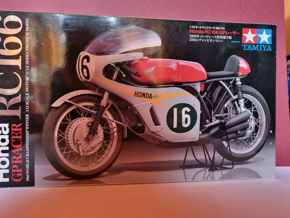 Tamiya 14113 – Maquette Honda RC166 GP Racer à L'échelle 1:12 – Kit De Précision Pour Passionnés De Motos