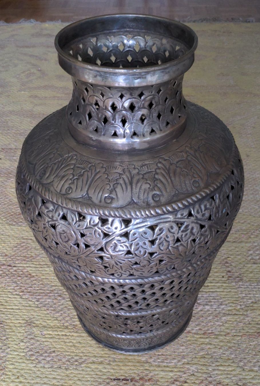 Vasi & Recipienti: Dekovase aus dem Orient – Usato da Rümlang venduto da Sunfish2 1