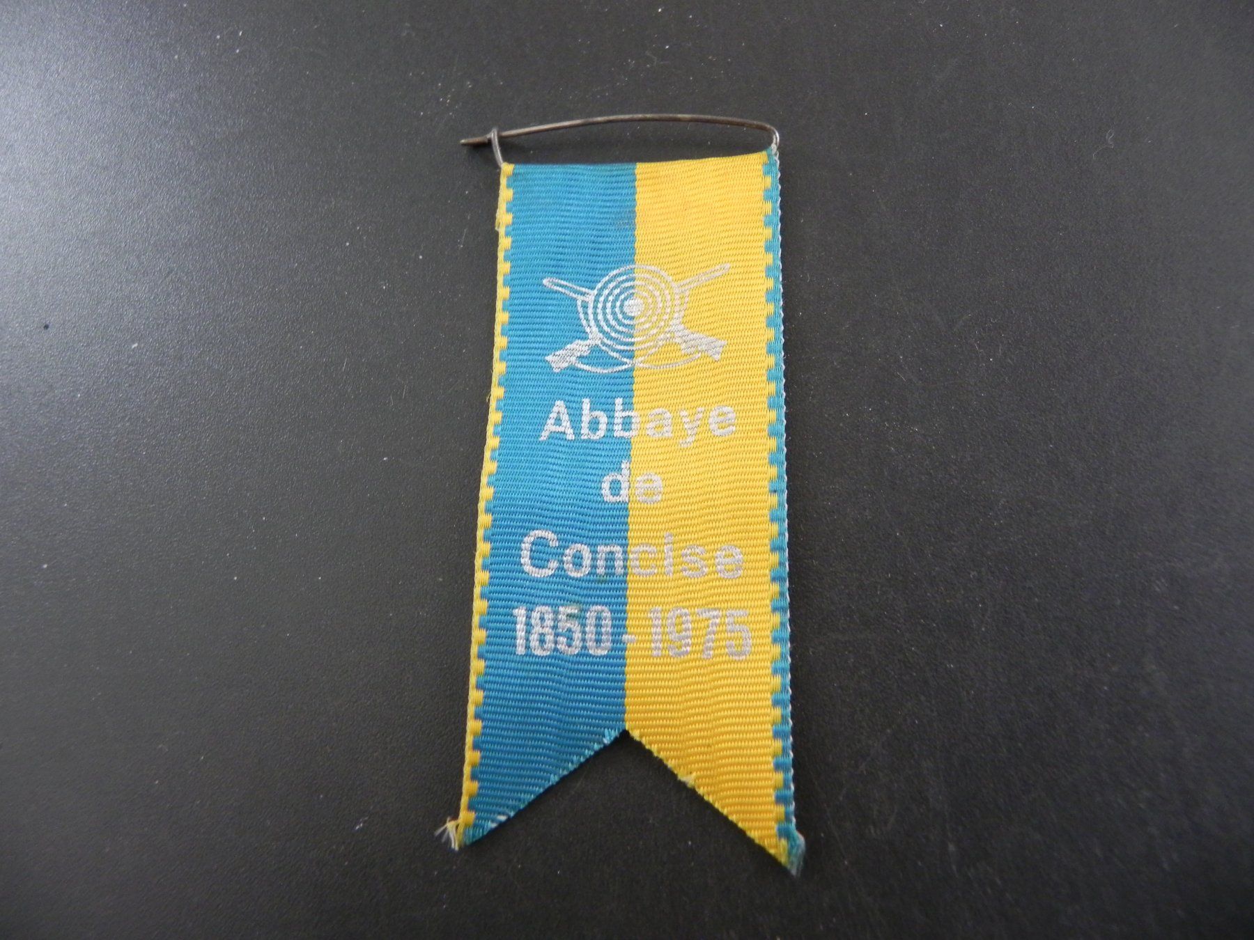 Broches & Aiguilles: Épingle - Abbaye de Concise 1850 - 1975 – D'occasion à Biel/Bienne par Gogolozi
