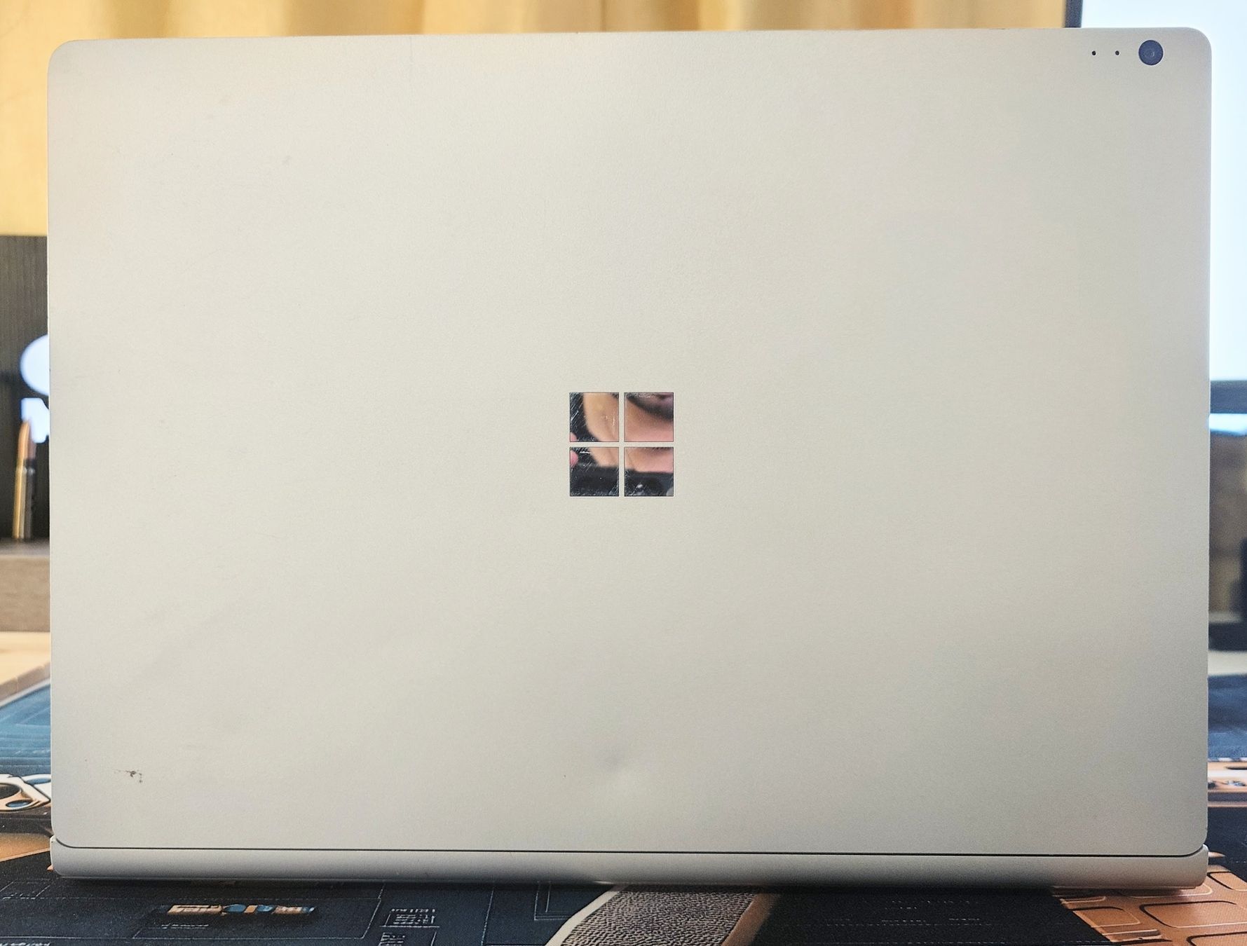 Microsoft Notebook: Microsoft Surface Book | i5 | 8GB | 256GB SSD  | Win 11 Pro – Usato da Ennetmoos venduto da Faders 5