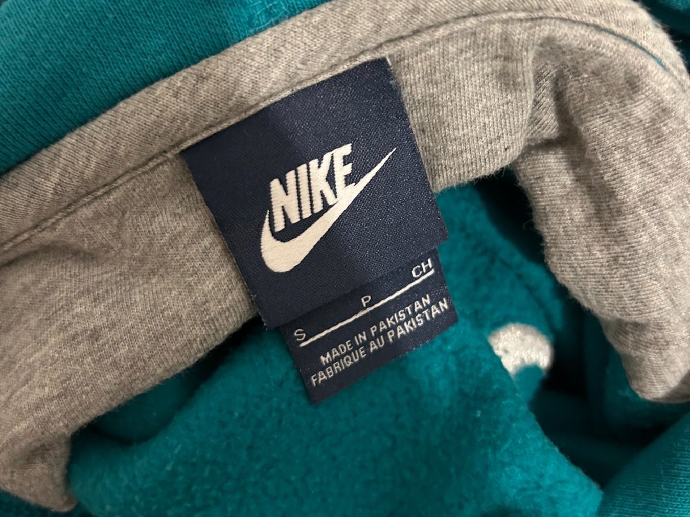 Nike Maglioni & Felpe: Nike Hoodie – Usato da St. Gallen venduto da look-twice 3