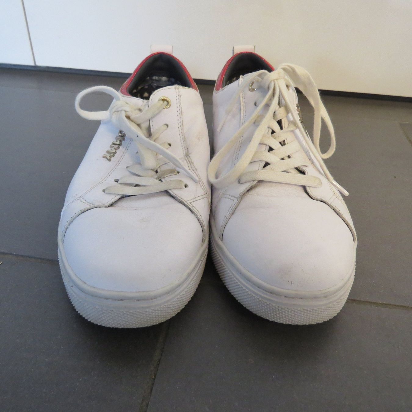 Tommy Hilfiger Damenschuhe: Tommy Hilfiger Sneaker Gr. 40 – Gebraucht aus Einsiedeln von rotgypsy1969 1