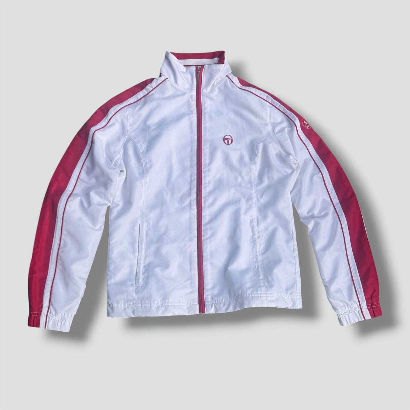 Jacken: Sergio Tacchini white and red retro track jacket vintage – Gebraucht aus St. Gallen von sourced_limited