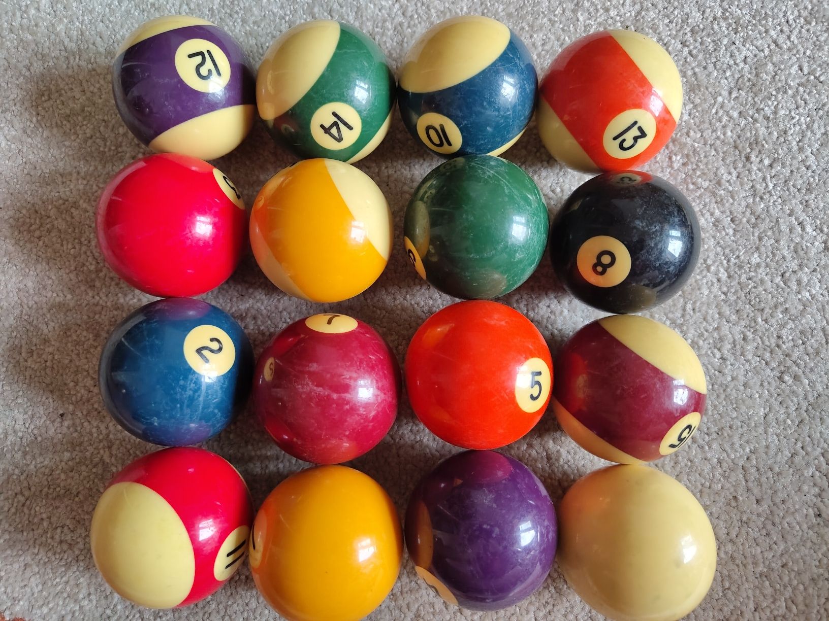 Ballons: Billardkugeln Set 15 Stk. mit Dreieck – D'occasion à Zürich par Almohammed 1