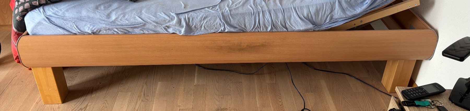 Lits: Bett elektr. mit Sideboard – D'occasion à Stans par hierkommtkurt