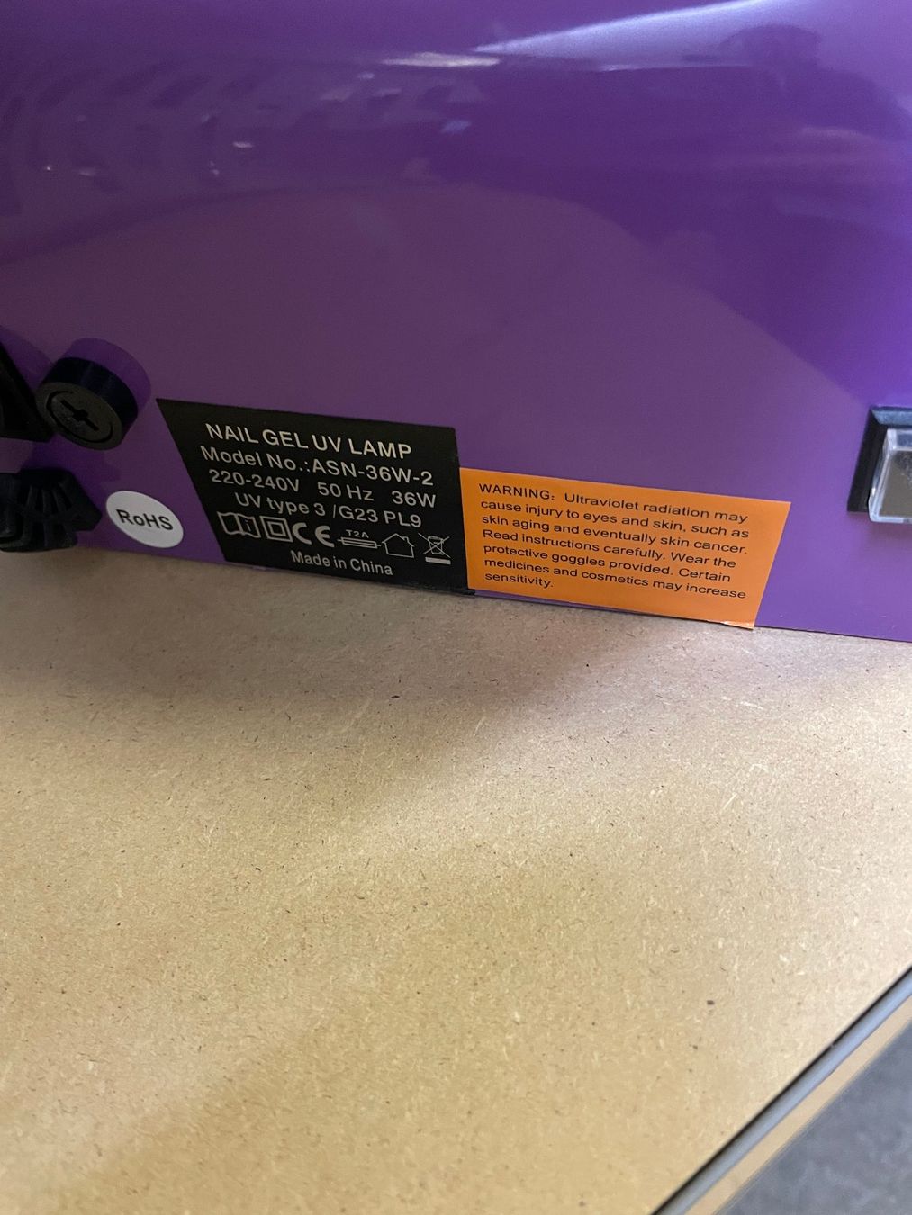 Unghie finte: Die Divina Cosmetics UV-LED-Lampe – Nuovo (secondo la descrizione) da Adliswil venduto da Bumpernuessli 1