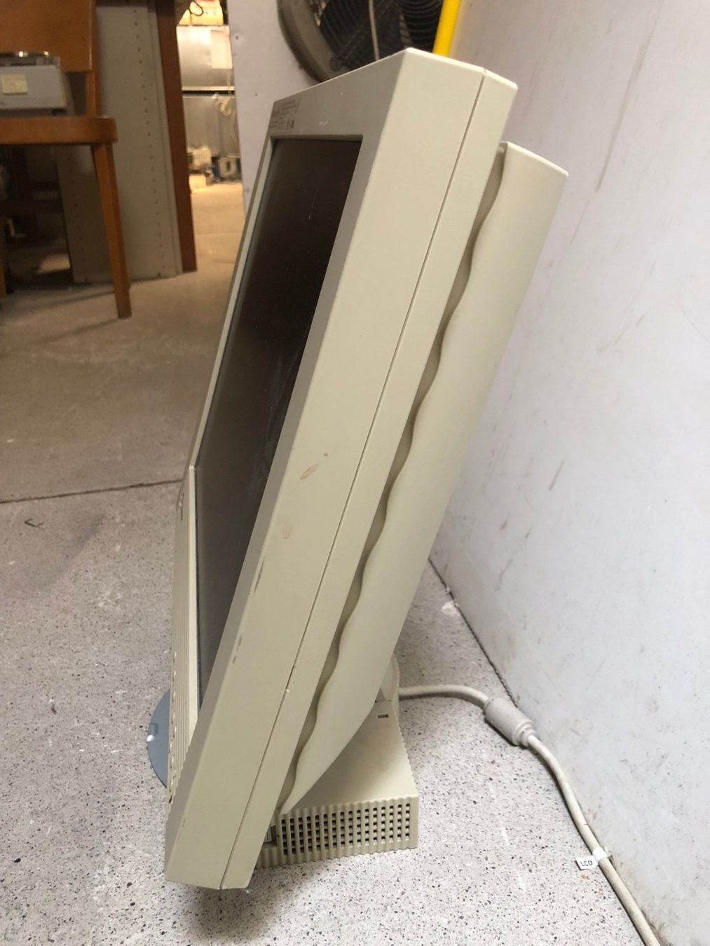 Eizo Monitore: Retro-Look Flachbildschirm Eizo L66 FA-1880 – Gebraucht aus Hinterkappelen von atomschnee 1