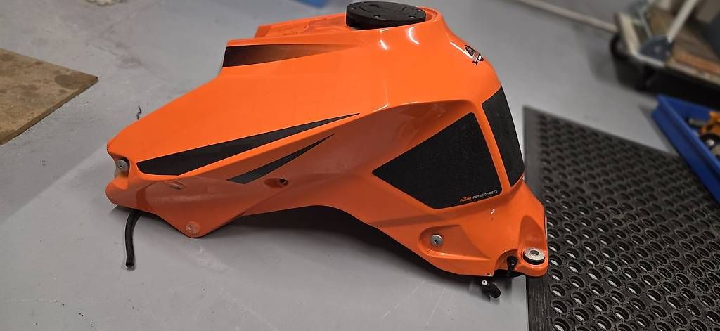 KTM Tutti i ricambio per moto: KTM 1290 Superduke – Usato da ürschhausen venduto da Greenpower36 1