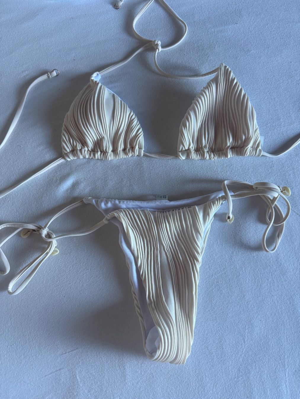 Costumi da bagno & Bikini: Crême Bikini – Nuovo (secondo la descrizione) da Laupen BE venduto da Alina_aaee