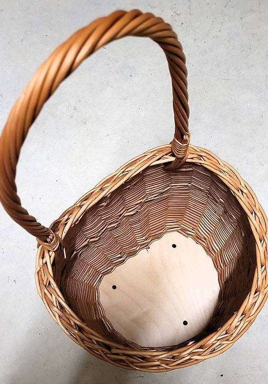Sonstiges für Haushalt & Wohnen: Handgefertigter Weiden-Spielzeugwagen mit Rollen Naturfarb – Neu und originalverpackt aus Affeltrangen von b.fly. 1