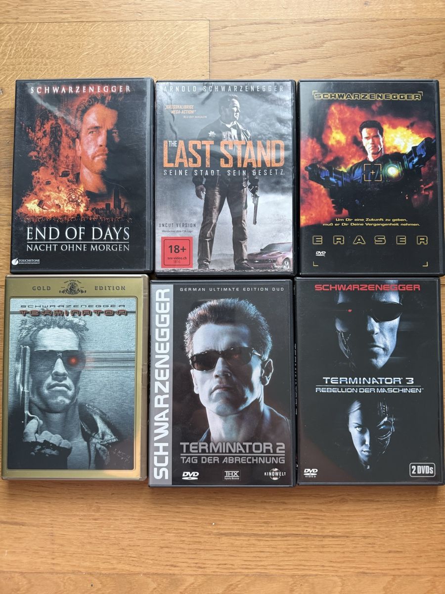 Tutti i DVDs: Arnold Schwarzenegger DVD Set - Terminator, Last Stand, .. – Usato da Kölliken venduto da nerdorado