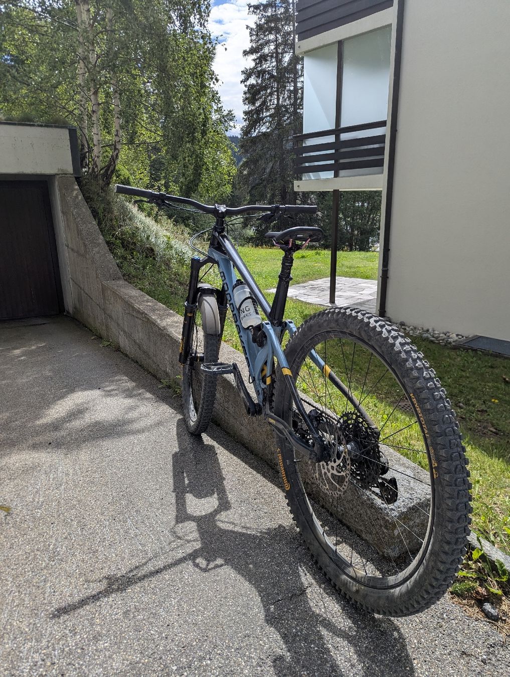 Mondraker Velos: MONDRAKER SUPERFOXY OHLINS 2022 – Gebraucht aus Lenzerheide/Lai von 9ag_zh6b 3