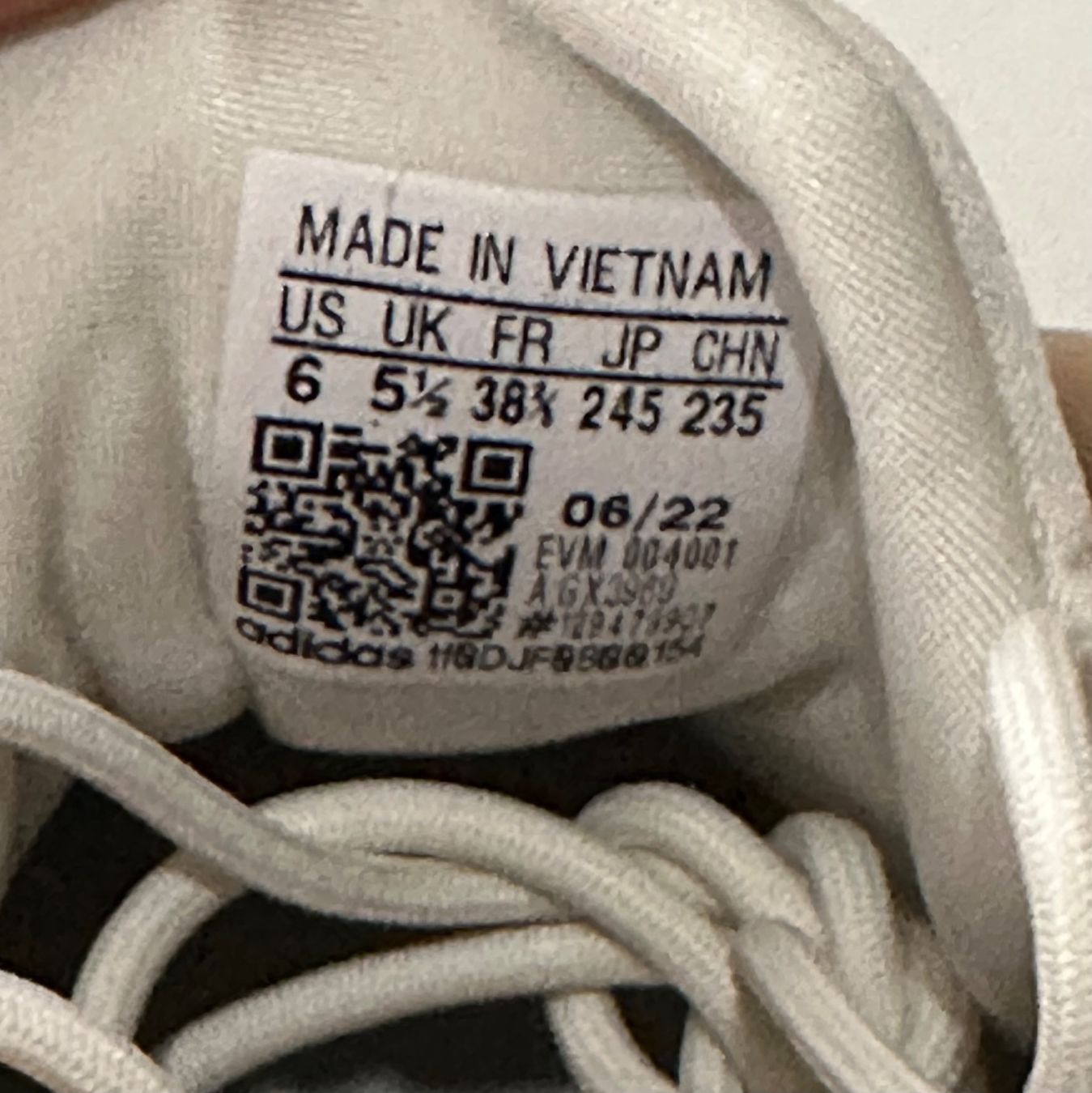 Adidas Damenschuhe: Adidas Schuhe Gr.38,5 – Gebraucht aus Bern von BrandVilla 6