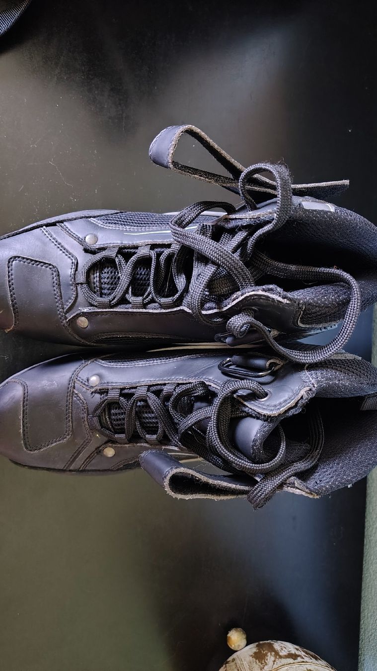 Herrenschuhe: Basket moto taille 42 – Gebraucht aus Puidoux von Sophia70 2