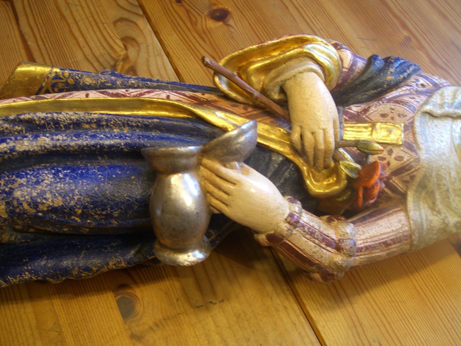 Sculture & Statue: Statue d.Heiligen Elisabeth, geschnitzte Echtholz Figur,57cm – Usato da Winterthur venduto da Gaia 9