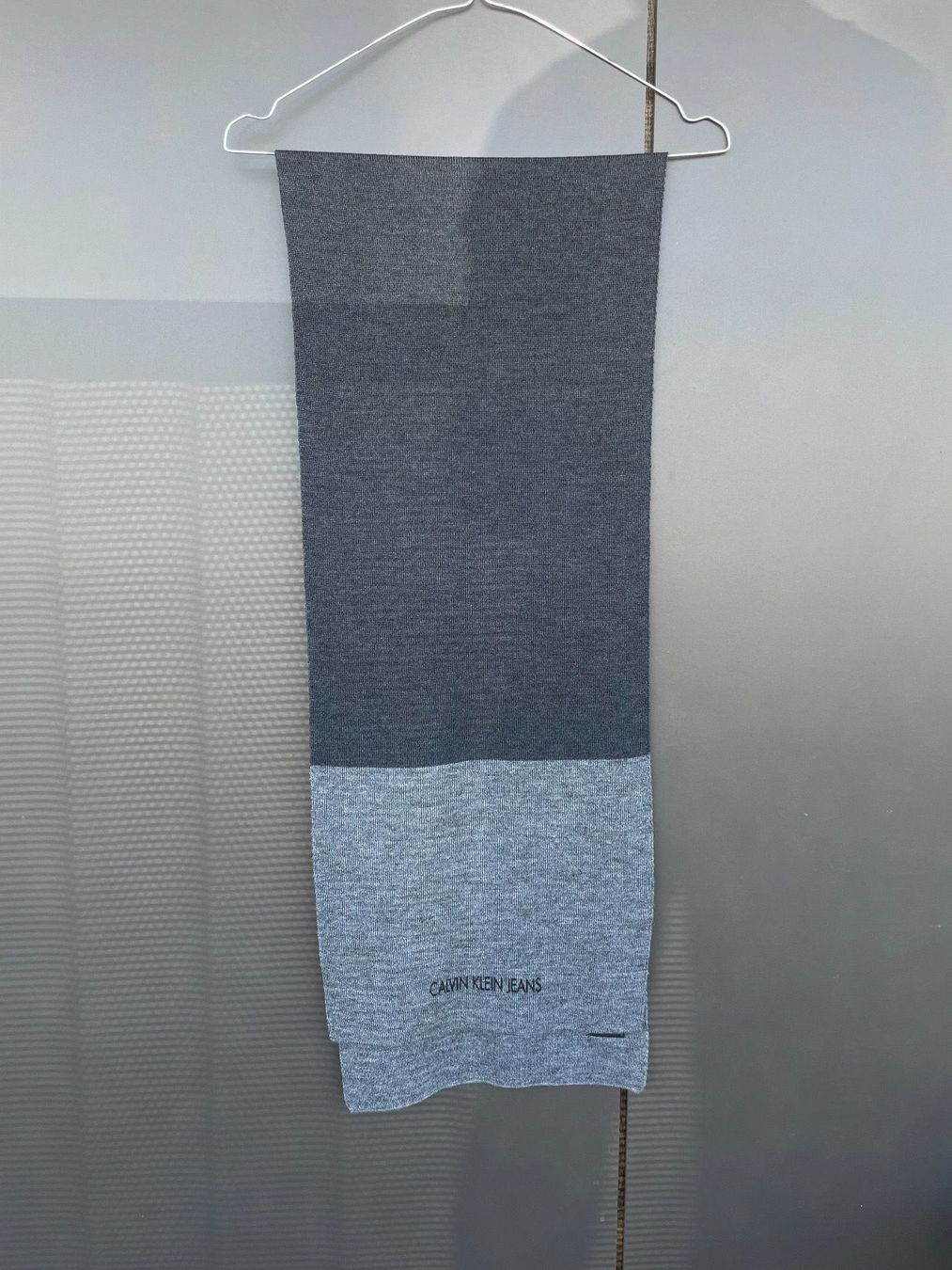 Calvin Klein Foulard & Sciarpe: CALVIN KLEIN Schal 170 cm – Usato da Zug venduto da dim_np7l