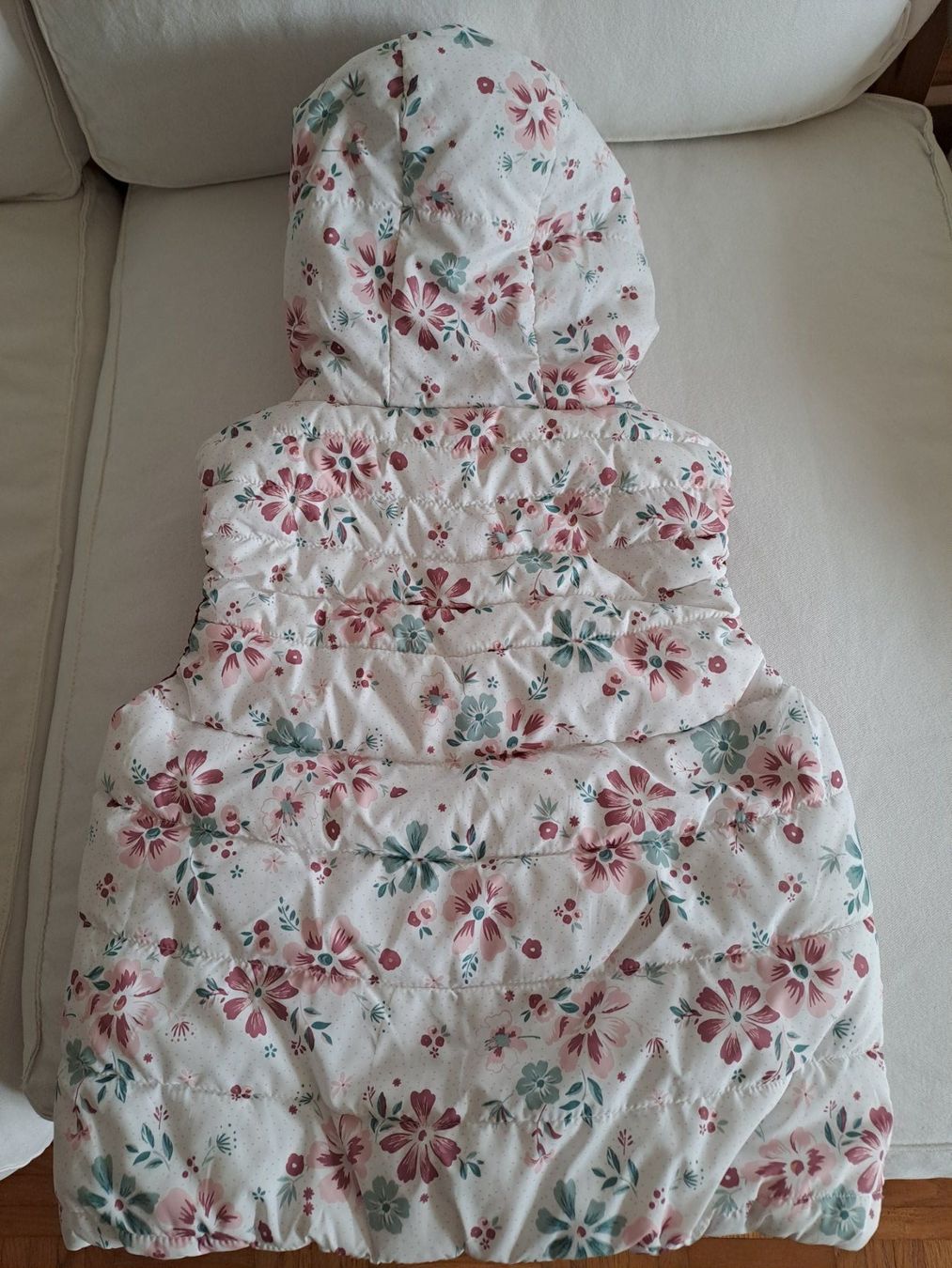 Jacken & Mäntel: Mädchen-Steppweste 122 cm – Gebraucht aus Zürich von msharon 2