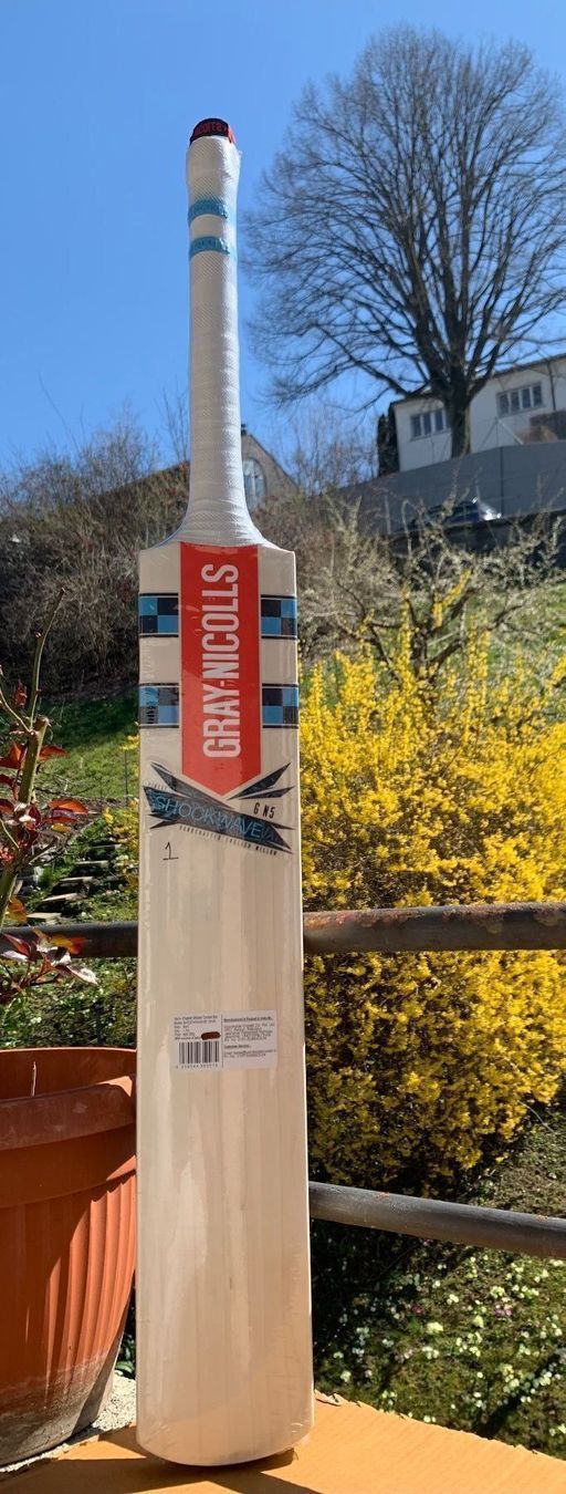 Articoli in legno: Cricket bat Gray-Nicolls Shockwave Gn5 – Nuovo e nell'imballaggio originale da Luzern venduto da ronymamuni 2