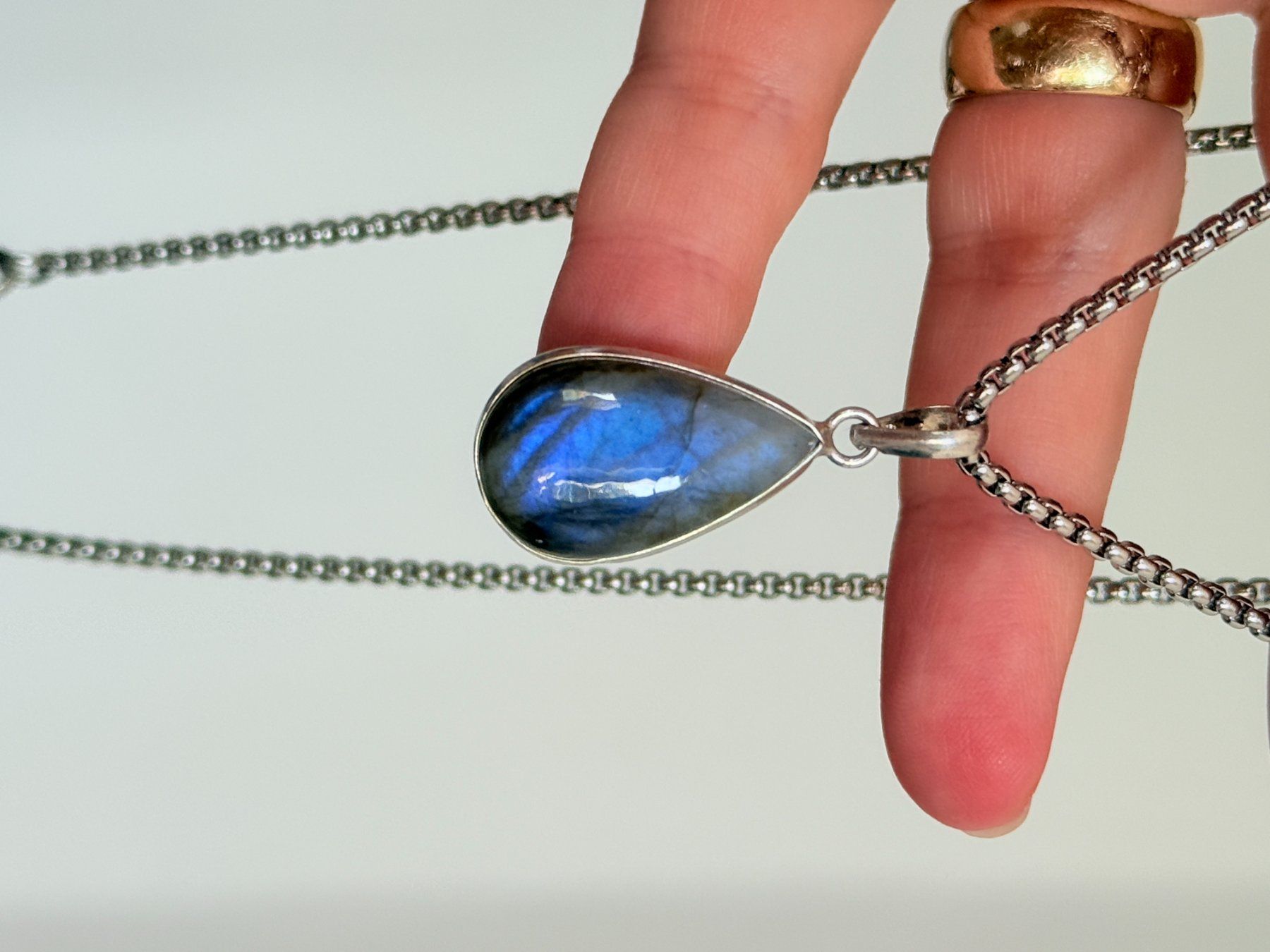 Catenine: Fashionable labradorite necklace – Nuovo e nell'imballaggio originale da Genève venduto da AGBERG 8