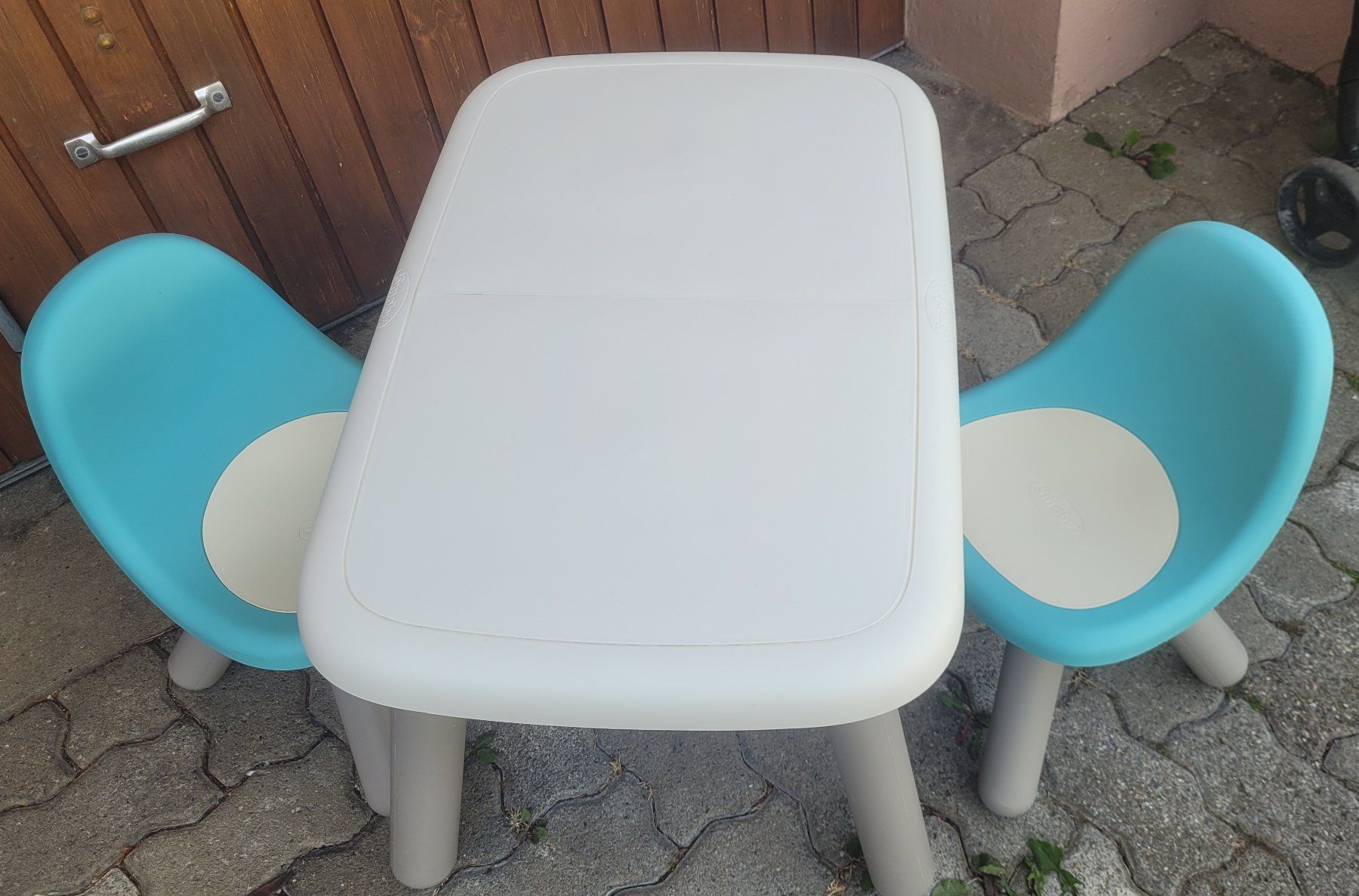 Set di tavolo e panche: Kindertisch Smoby mit 2 Stühle – Usato da Kollbrunn venduto da proxes 1