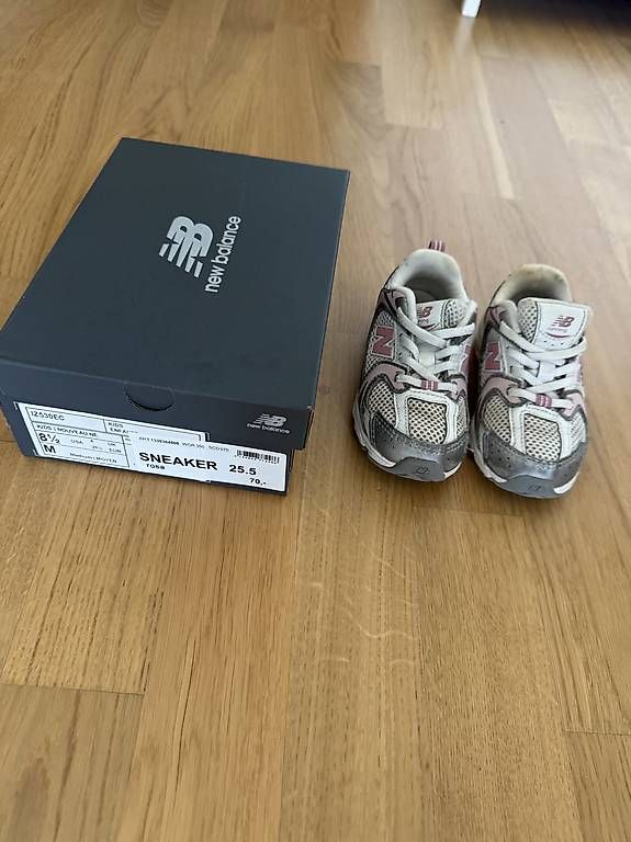 Schuhe für Mädchen: New Balance 1060 in rosa Gr. 25.5 – Gebraucht aus Zürich von LovieDovie 2