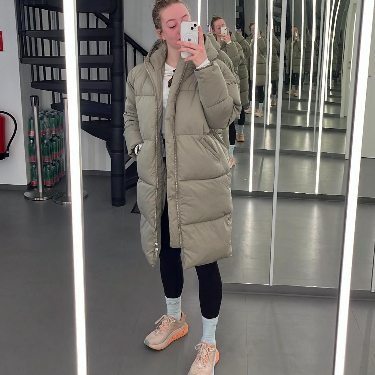Vestes: SAGE GREEN / OLIVE LONG PUFFER COAT – D'occasion à Bern par michelle_c98 1