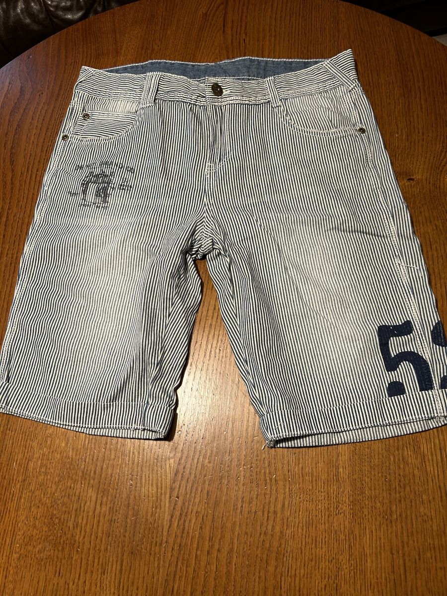 Pantaloni: Short garçon – Usato da Montsevelier venduto da Batson