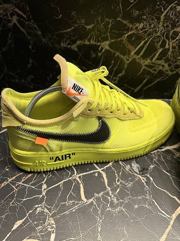 Nike Scarpe da uomo: Nike x Off-White Air Force 1 Low "Volt" Size 43 – Usato da Montagnola venduto da Simogoots