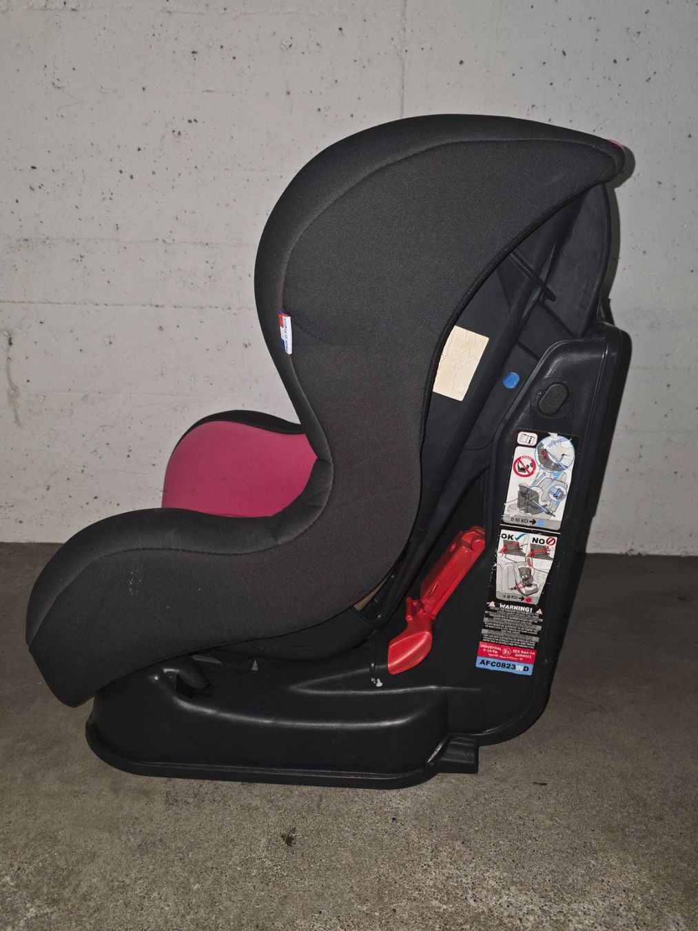 Seggiolini per auto: Minnie Maus Kindersitz / Autositz – Usato da Bern venduto da KavIndustries 2