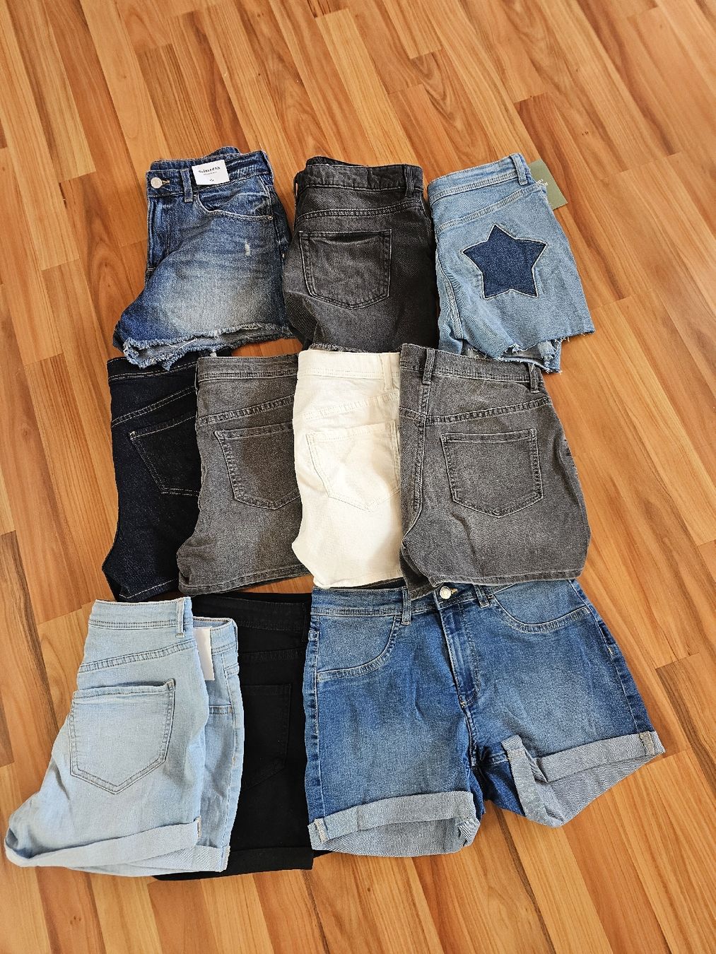 H&M Lotti & Set di vestiti: Mädchen kurze Hosen Gr.170 – Nuovo e nell'imballaggio originale da Gossau SG venduto da lexa7219