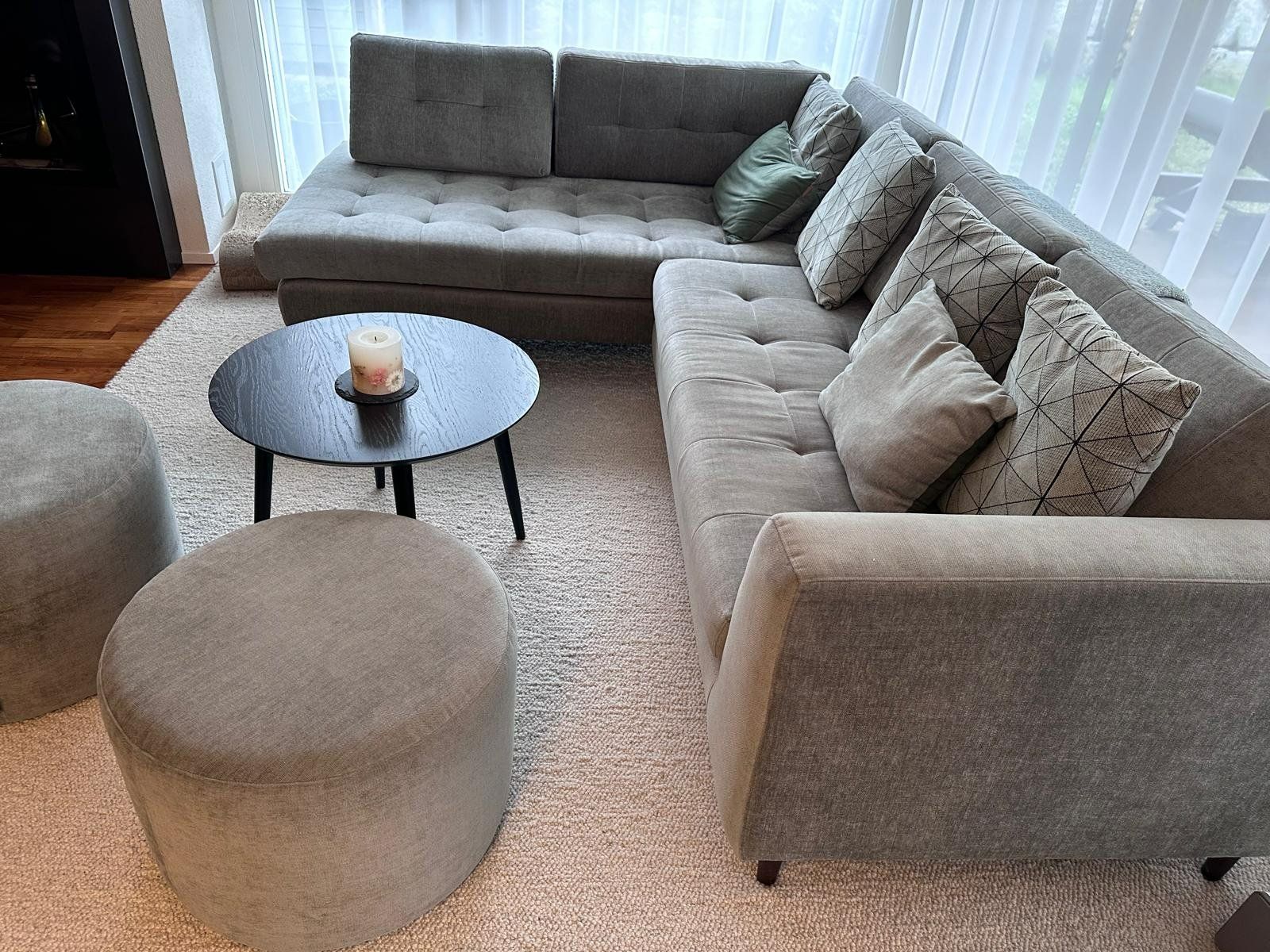 Sofacompany Sofas: Ecksofa mit zwei Sitzhockern – D'occasion à Ebmatingen par Annette7 1